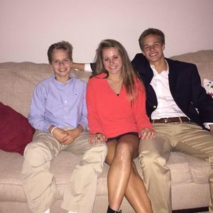 Meet your Posher, Hunter